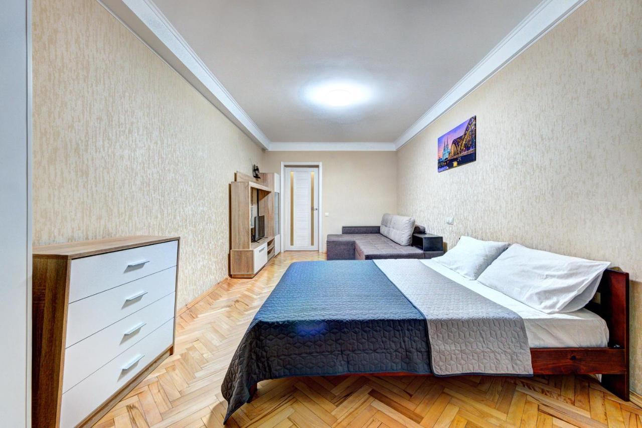 Apartments Near Ocean Plaza Druzhby Narodov Boulevard 8A 키예프 외부 사진