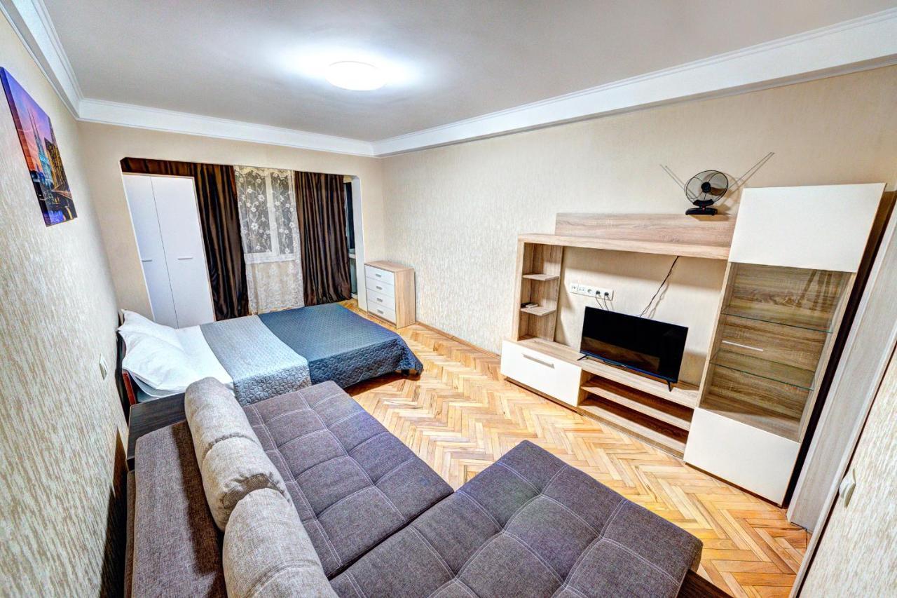 Apartments Near Ocean Plaza Druzhby Narodov Boulevard 8A 키예프 외부 사진