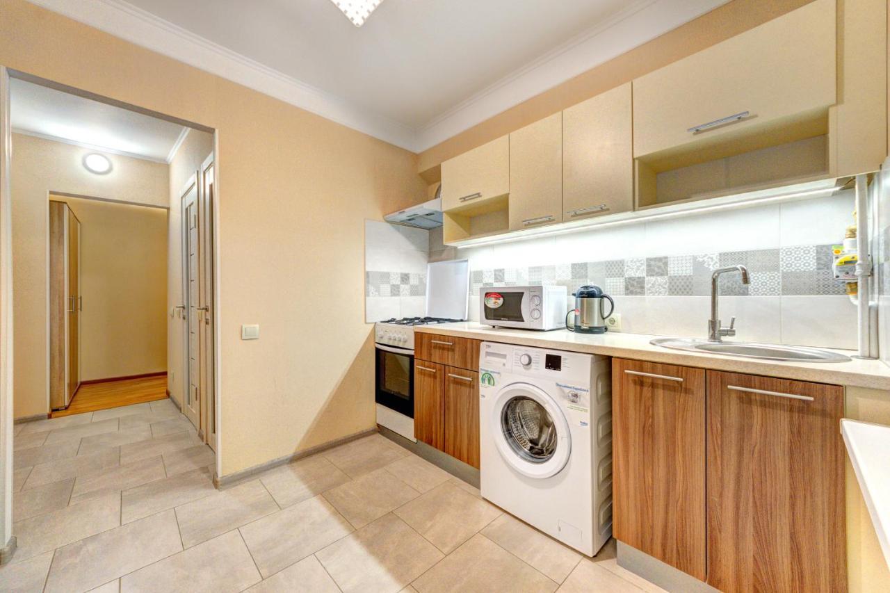 Apartments Near Ocean Plaza Druzhby Narodov Boulevard 8A 키예프 외부 사진